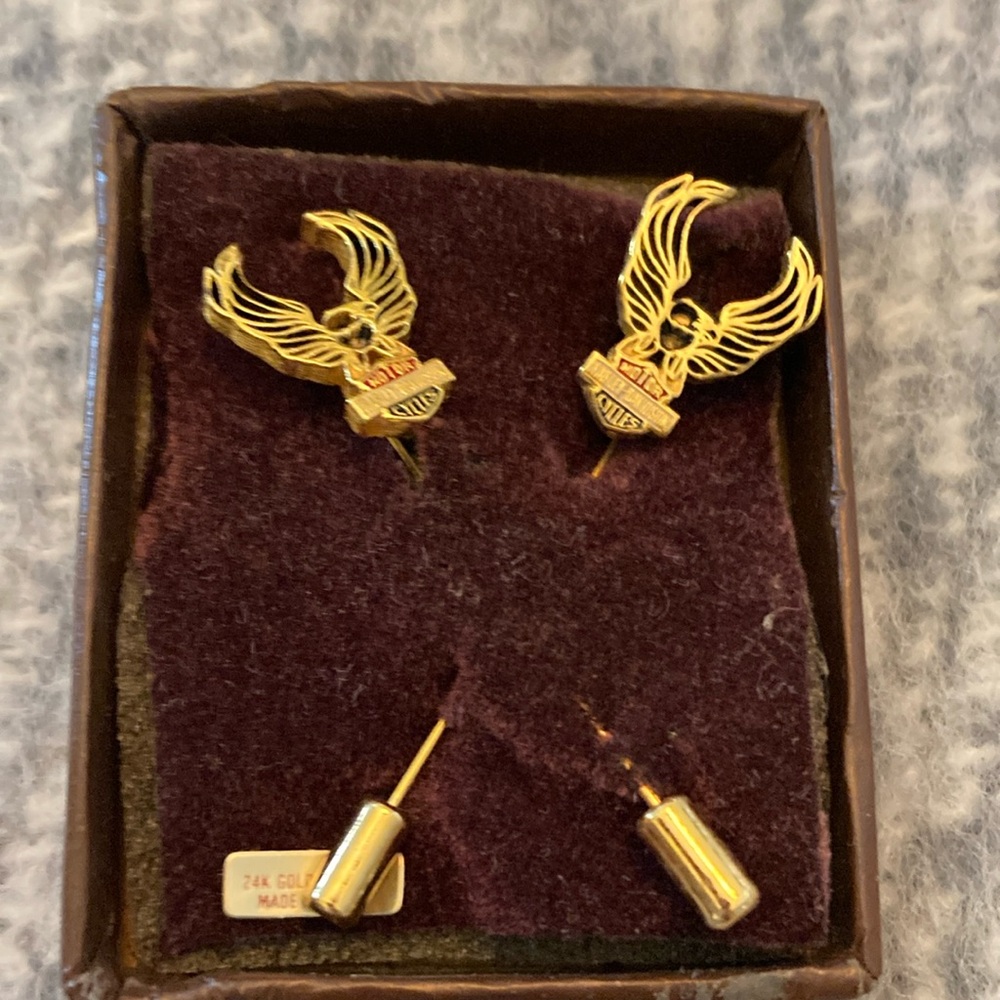 NIB Vintage Harley Davidson Lapel Pins